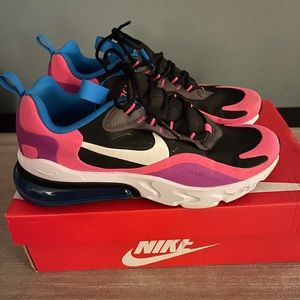Women’s sneakers